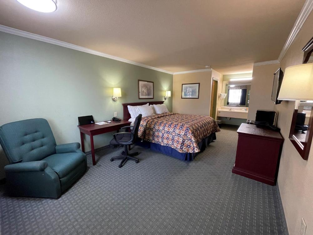 Standard King Room interior